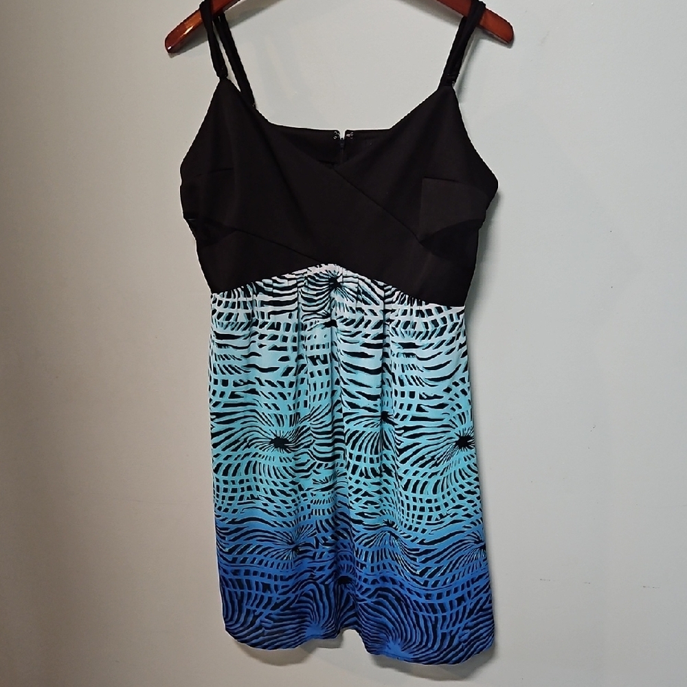 Nicole Miller Black and Blue Patterned Mini Dress. In great condition.